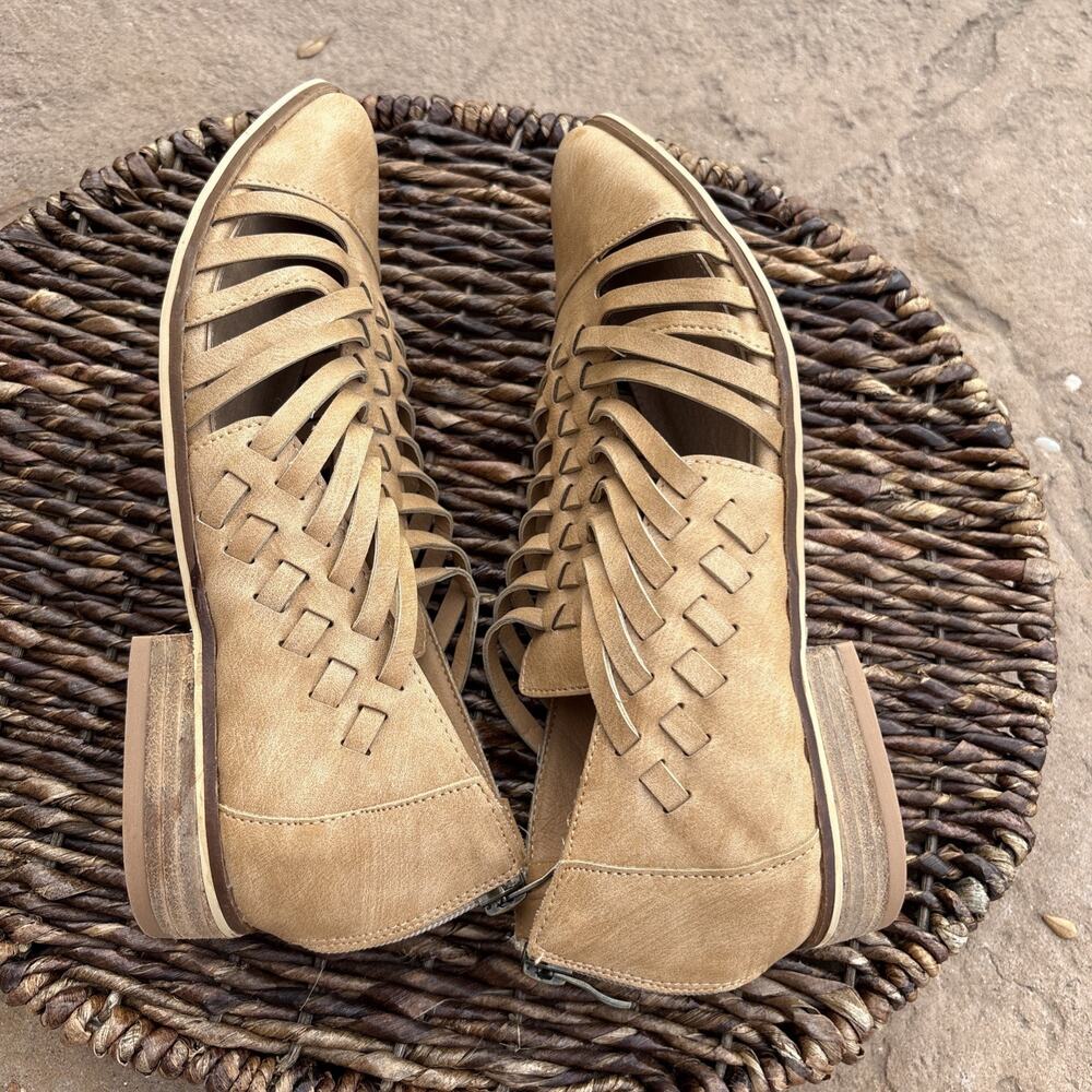 Beast Fashion Women's Tan Weaved Flats Slit Cut Out Boho Woven Ankle Shoes 9.5 - Picture 5 of 5